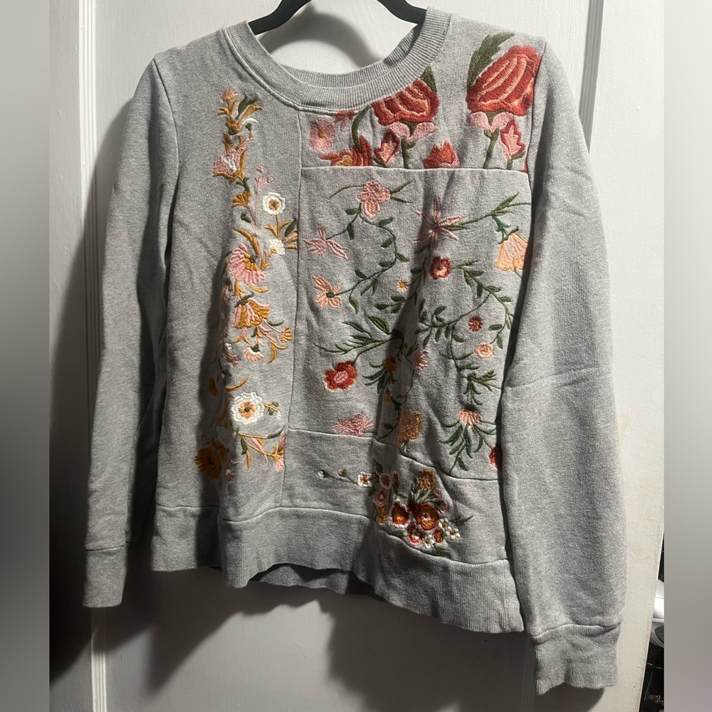 Maeve by Anthropologie Embroidered Gray Sweatshirt